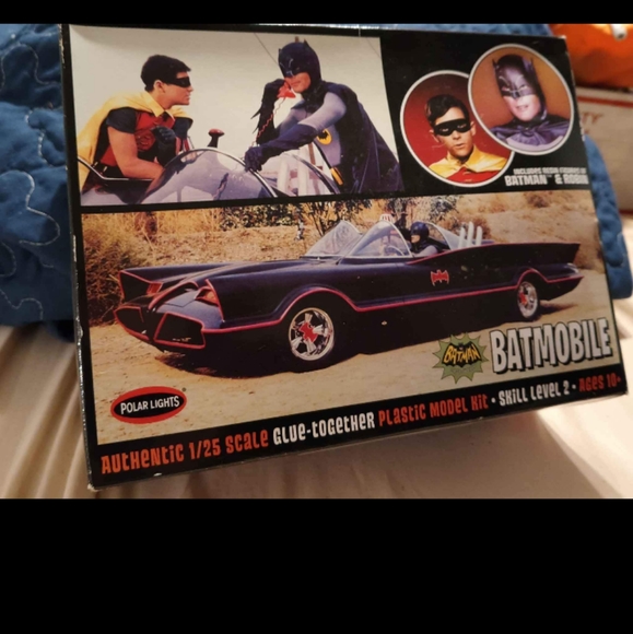 2014 Polar Lights Classic Batmobile DIY Model - Picture 10 of 10